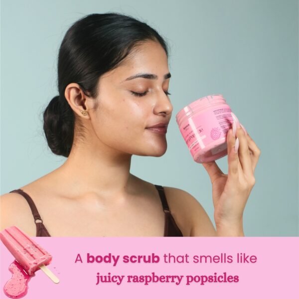 Model smelling Berry Popsicle fruit body scrub