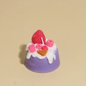 Vanilla cake scented soy wax candle
